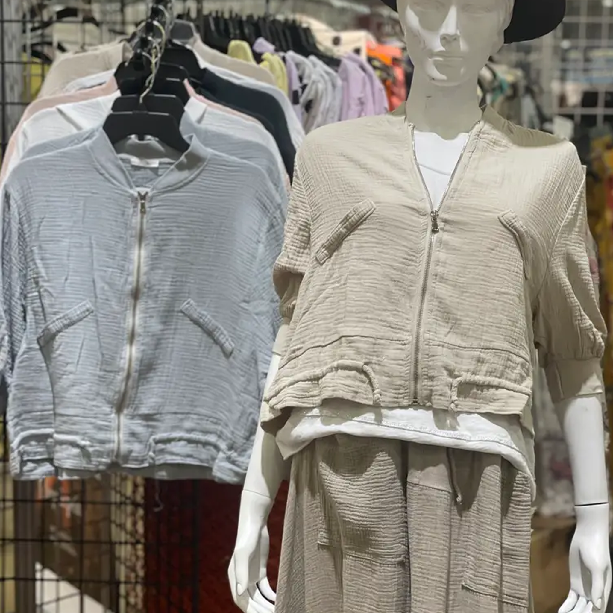 Linen Zipper Jacket with 3/4" Sleeve in Five Colors