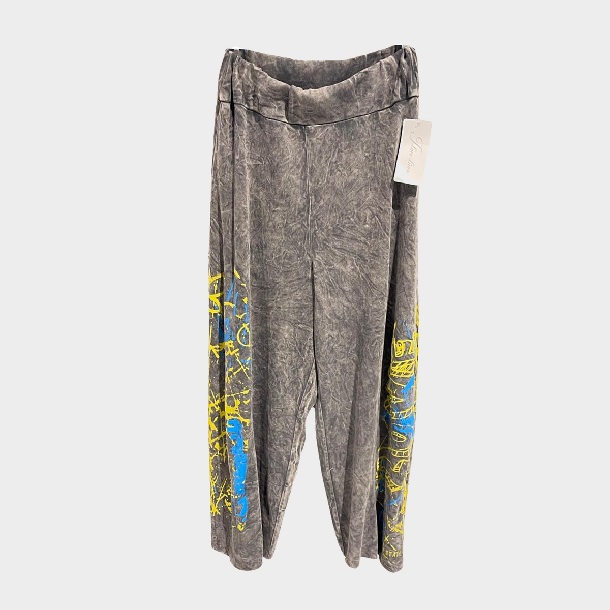 Yoga Pants with Graffiti Print in Gray Mineral Wash